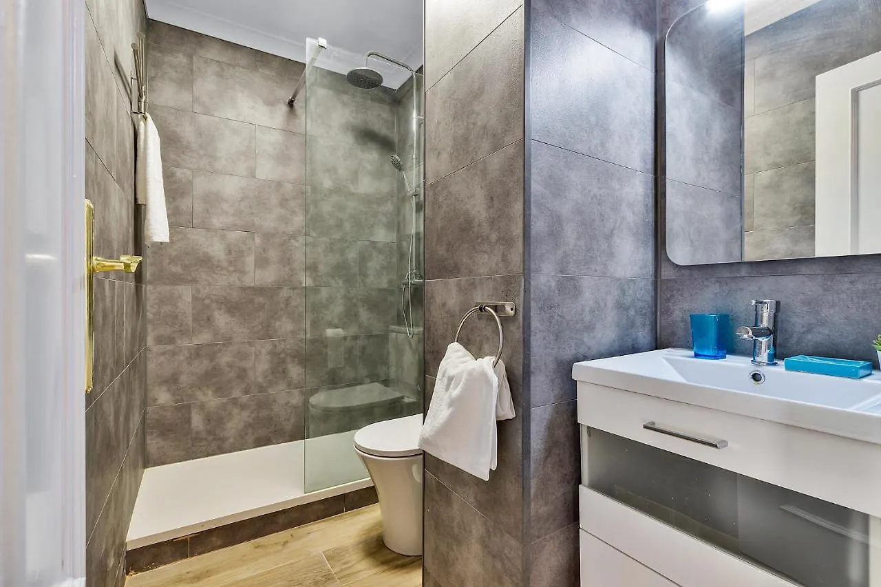 Coral Apartment La Cala Beach 卡拉德米哈斯 0*,